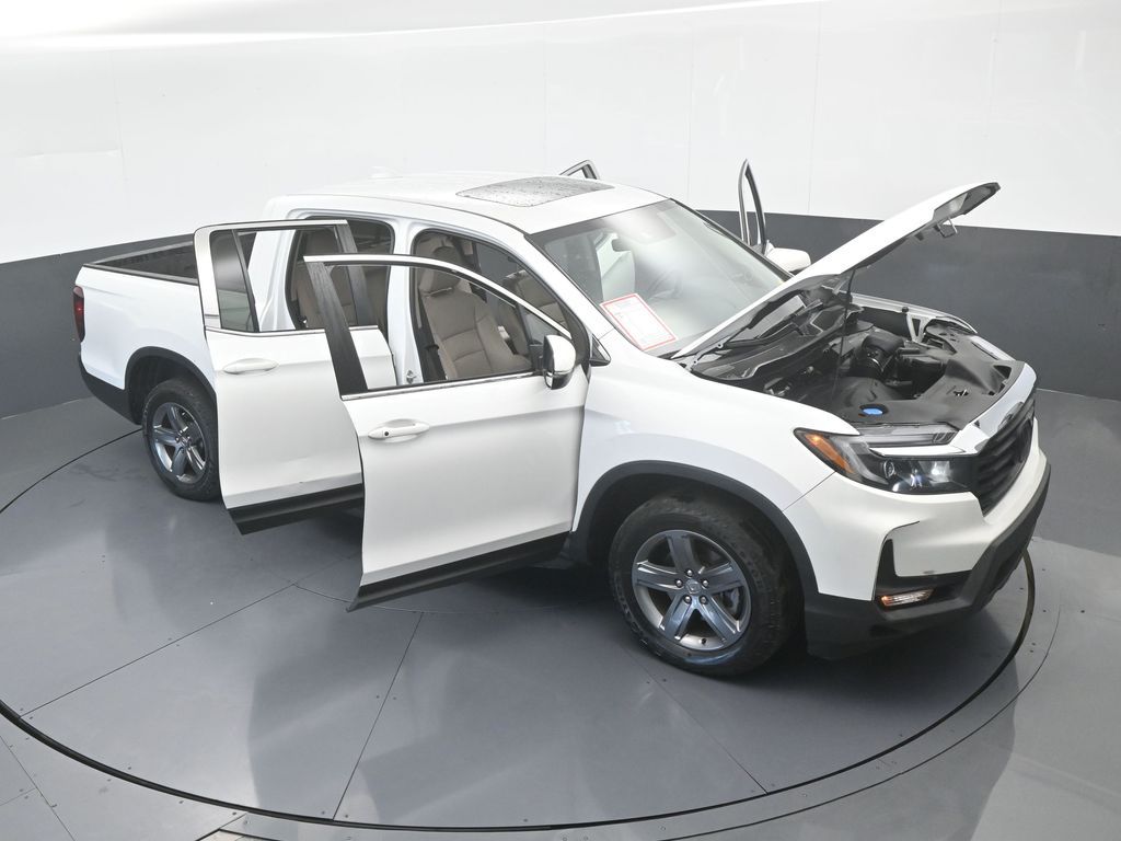 Used 2023 Platinum White Pearl Honda RTL image 76