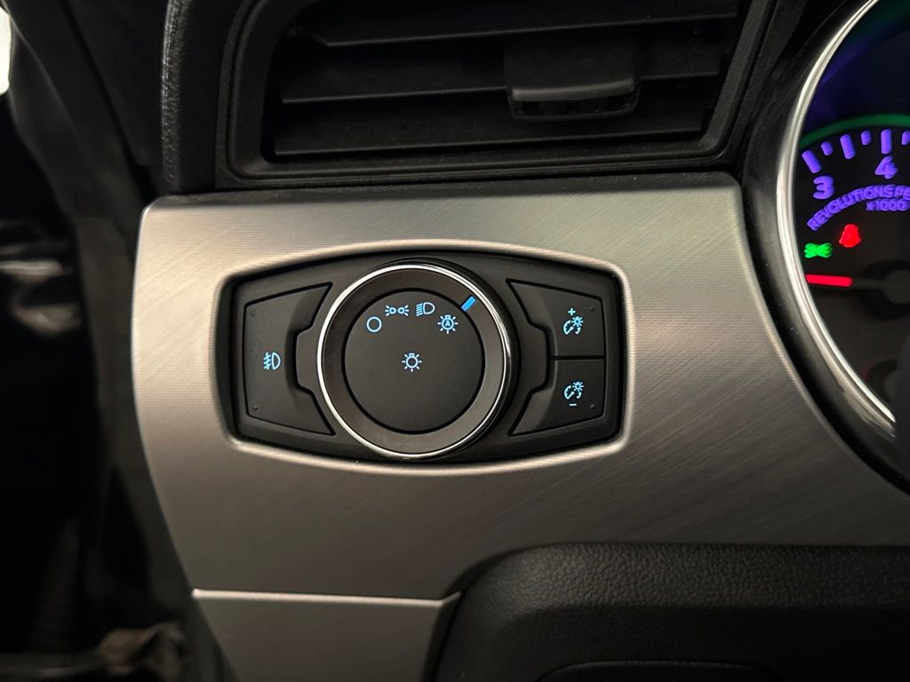 2018 Ford Mustang EcoBoost Premium photo 16