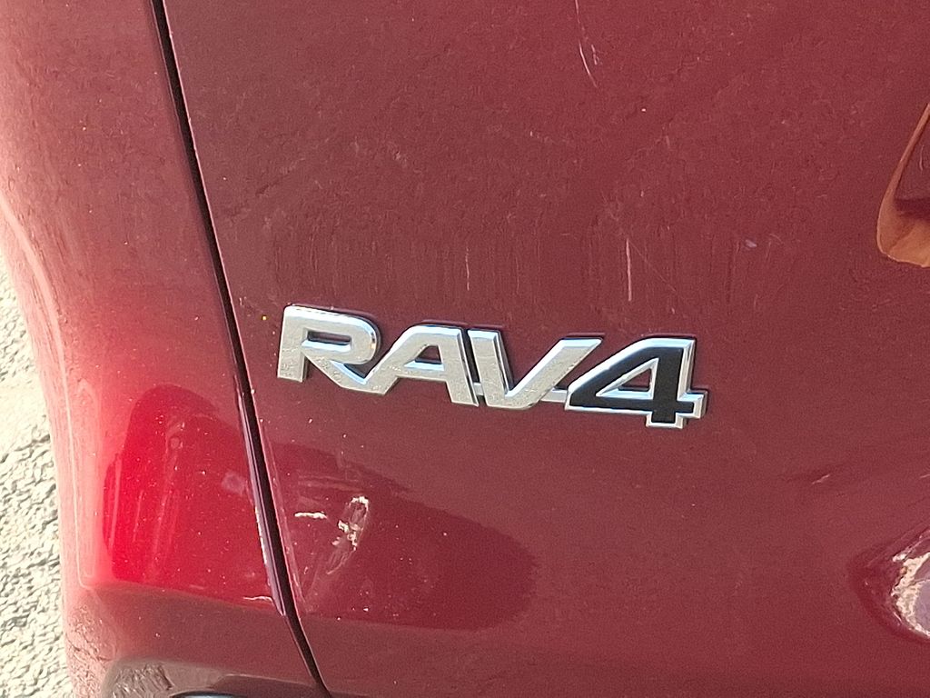Thumbnail: 2023 Toyota RAV4 - 31