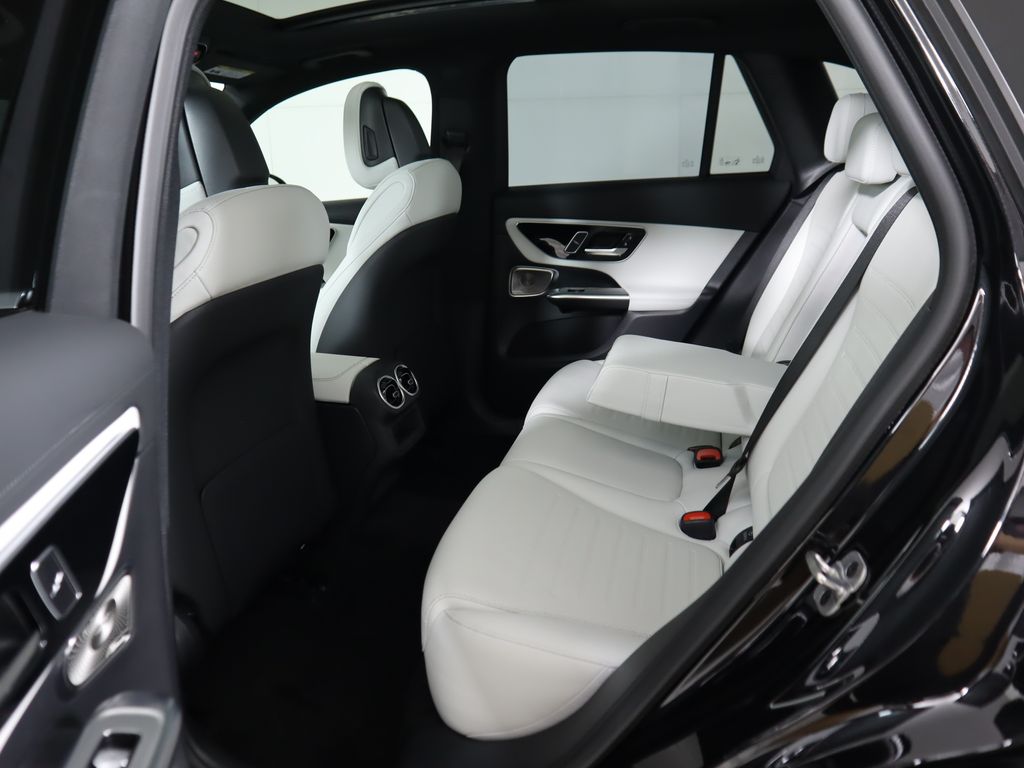 Thumbnail: 2026 Mercedes-Benz GLC - 23