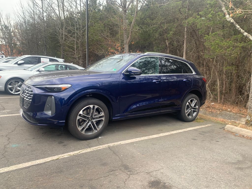 Thumbnail: 2025 Audi Q5 - 4