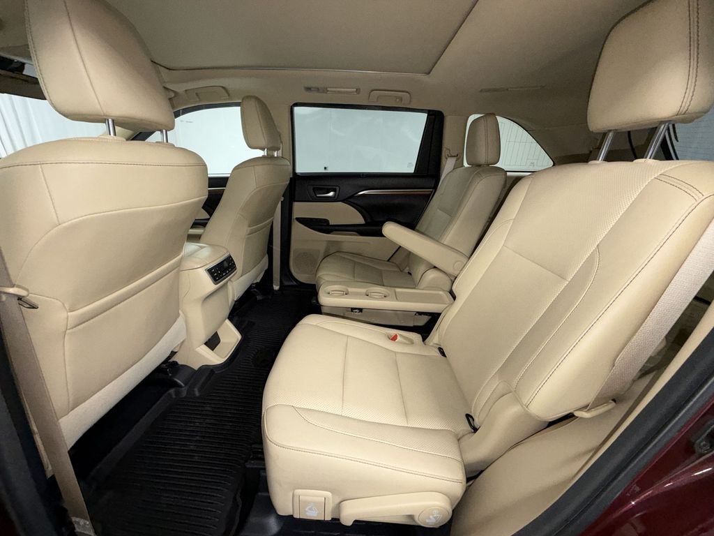 Used 2018 Toyota Highlander SUV