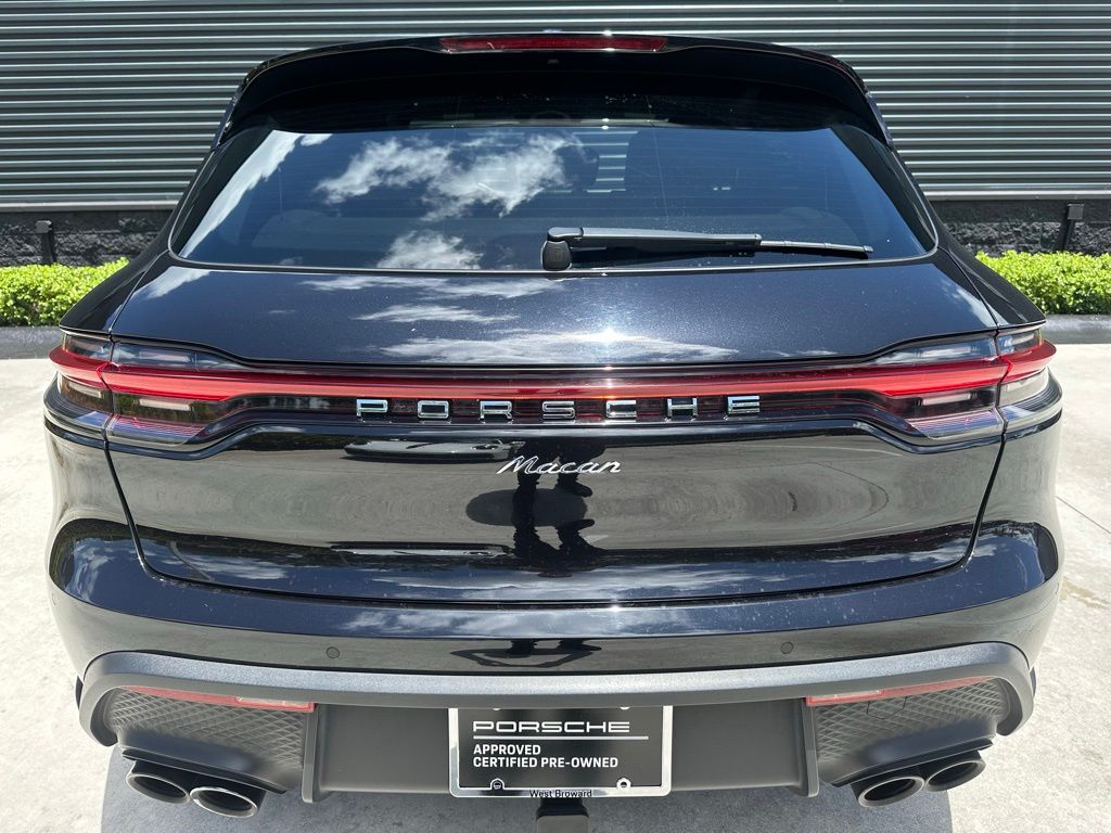 Thumbnail: 2023 Porsche Macan - 12