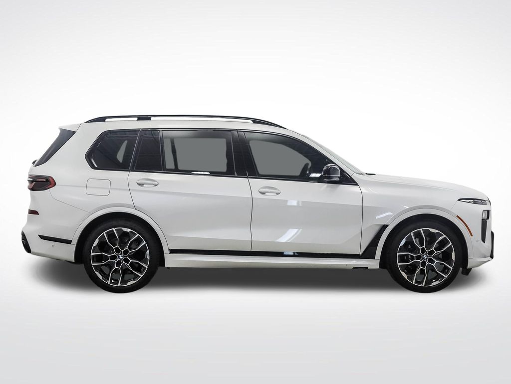 Thumbnail: 2026 BMW X7 - 6