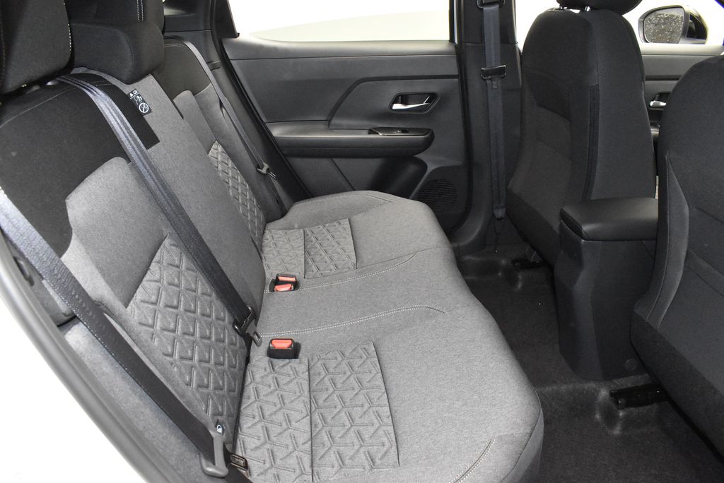 Thumbnail: 2026 Nissan Kicks - 30