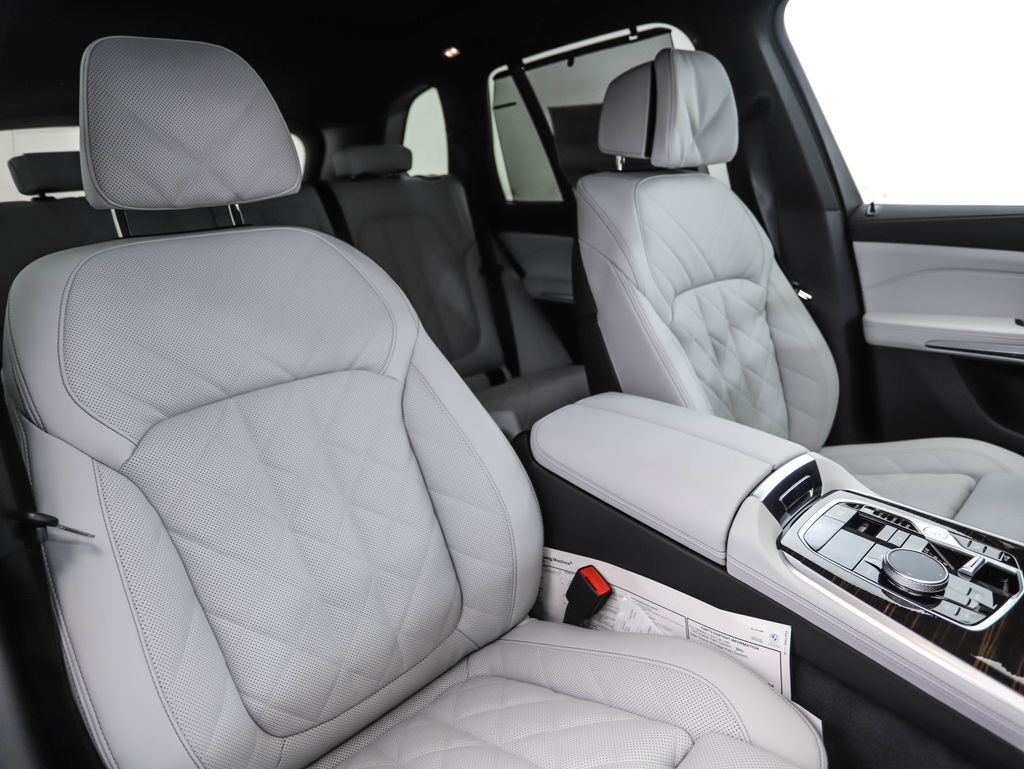 Thumbnail: 2026 BMW X5 - 32