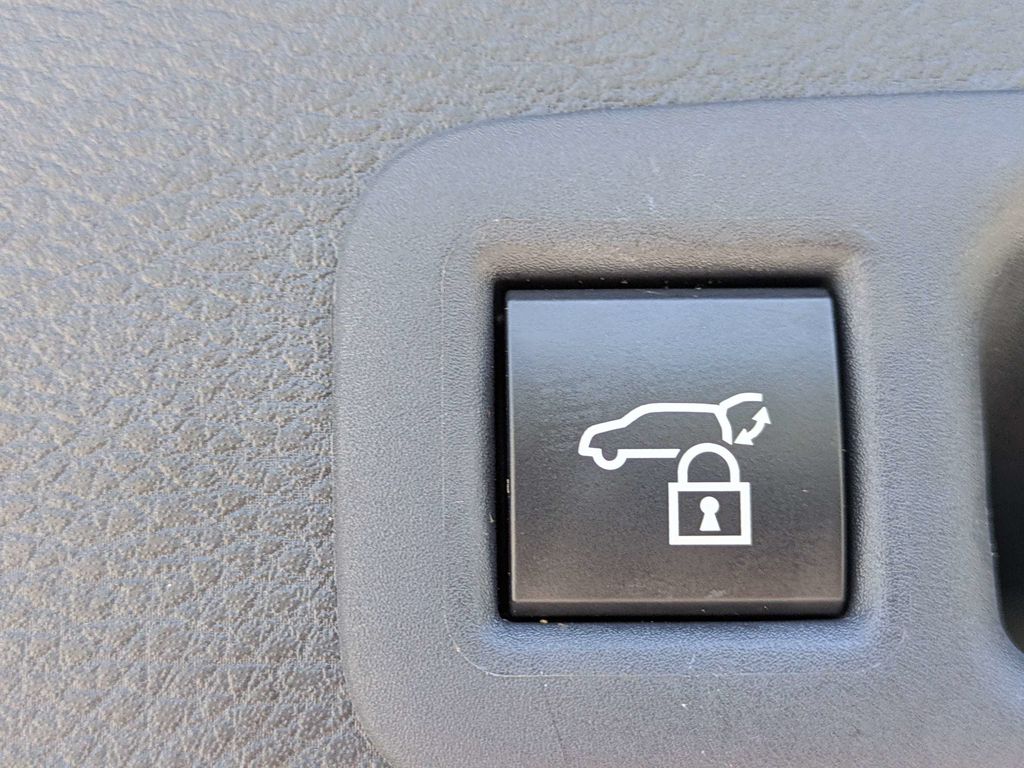 Used 2025 Toyota Sienna Van