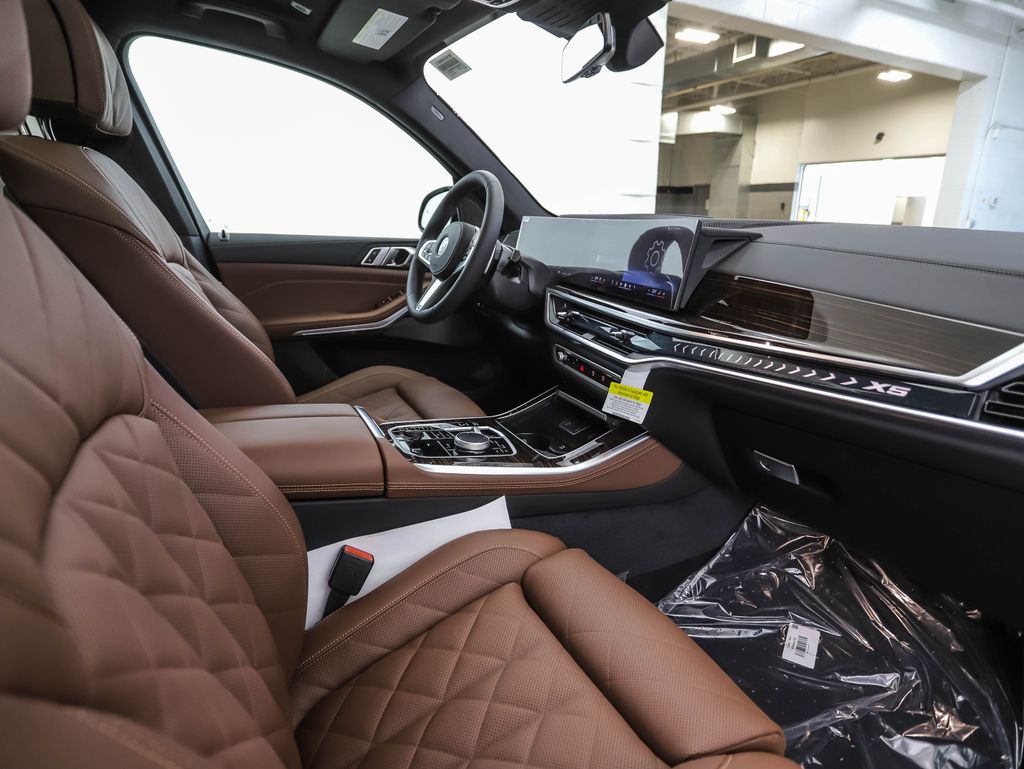 Thumbnail: 2026 BMW X5 - 30