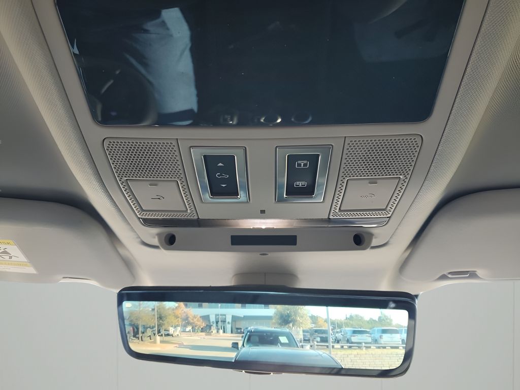 Used Car 2024 Land Rover Defender 110  X-dynamic Se For Sale Under $70,000 In Austin, Texas