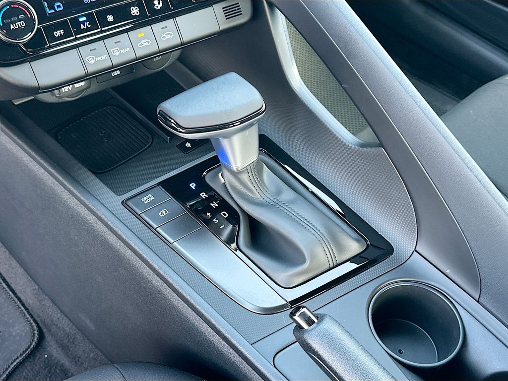 Thumbnail: 2025 Hyundai Elantra - 14