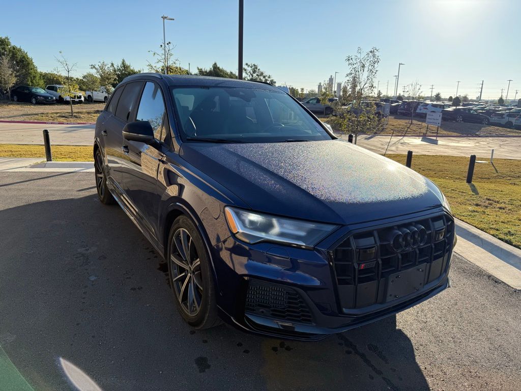 Thumbnail: 2022 Audi SQ7 - 3