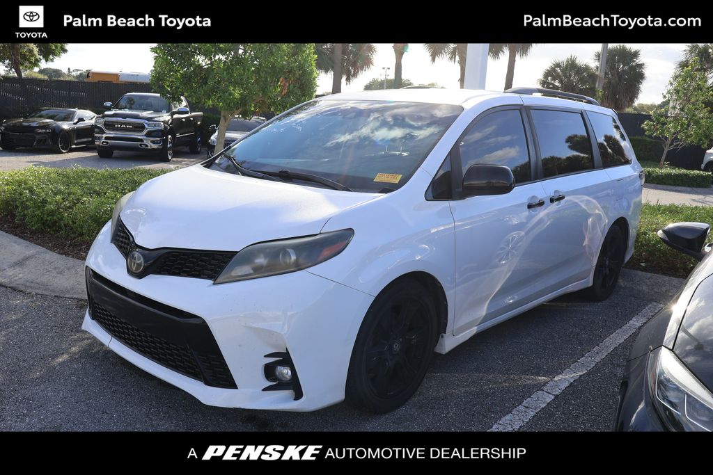 Thumbnail: 2020 Toyota Sienna - 1