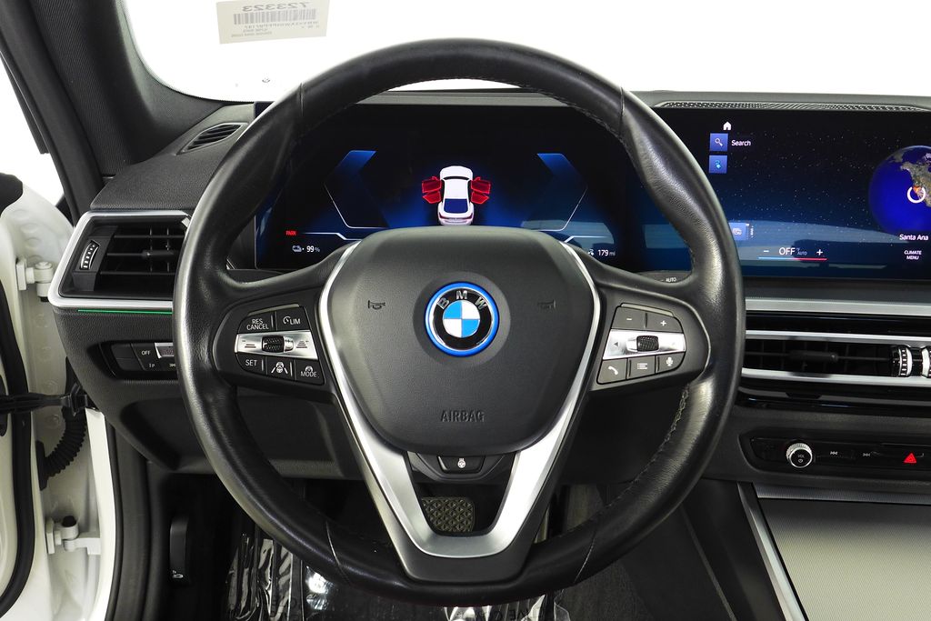 Thumbnail: 2023 BMW i4 - 27