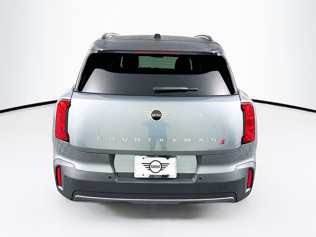 2025 MINI Cooper Countryman Base 6