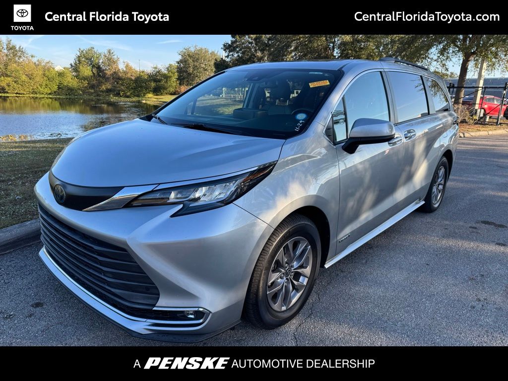 2021 Toyota Sienna XLE -
                Orlando, FL