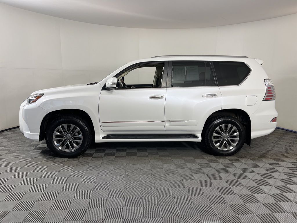 Thumbnail: 2017 Lexus GX - 2