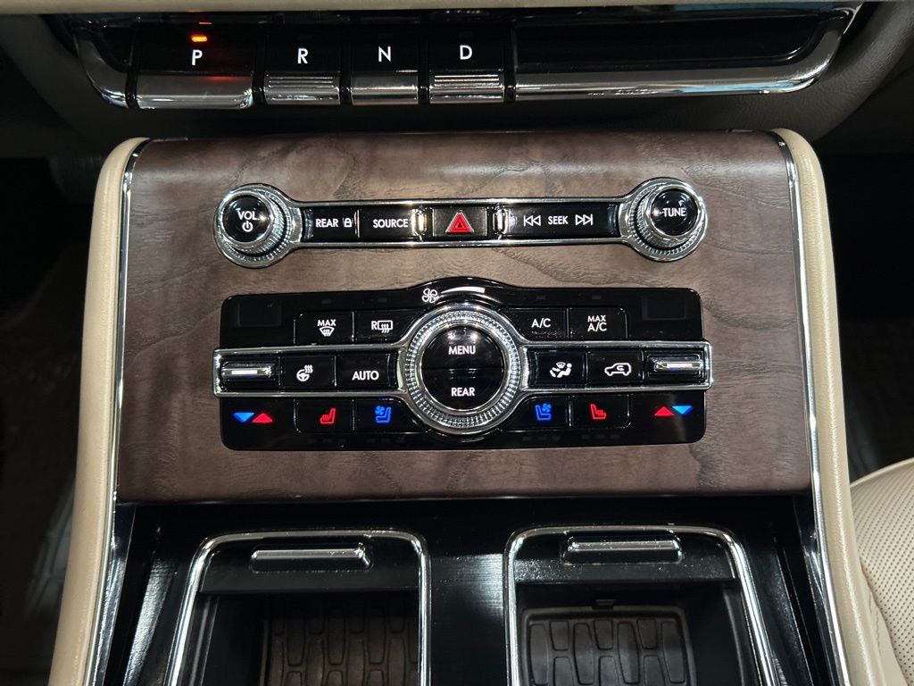 used 2020 Lincoln Aviator car, priced at $31,044