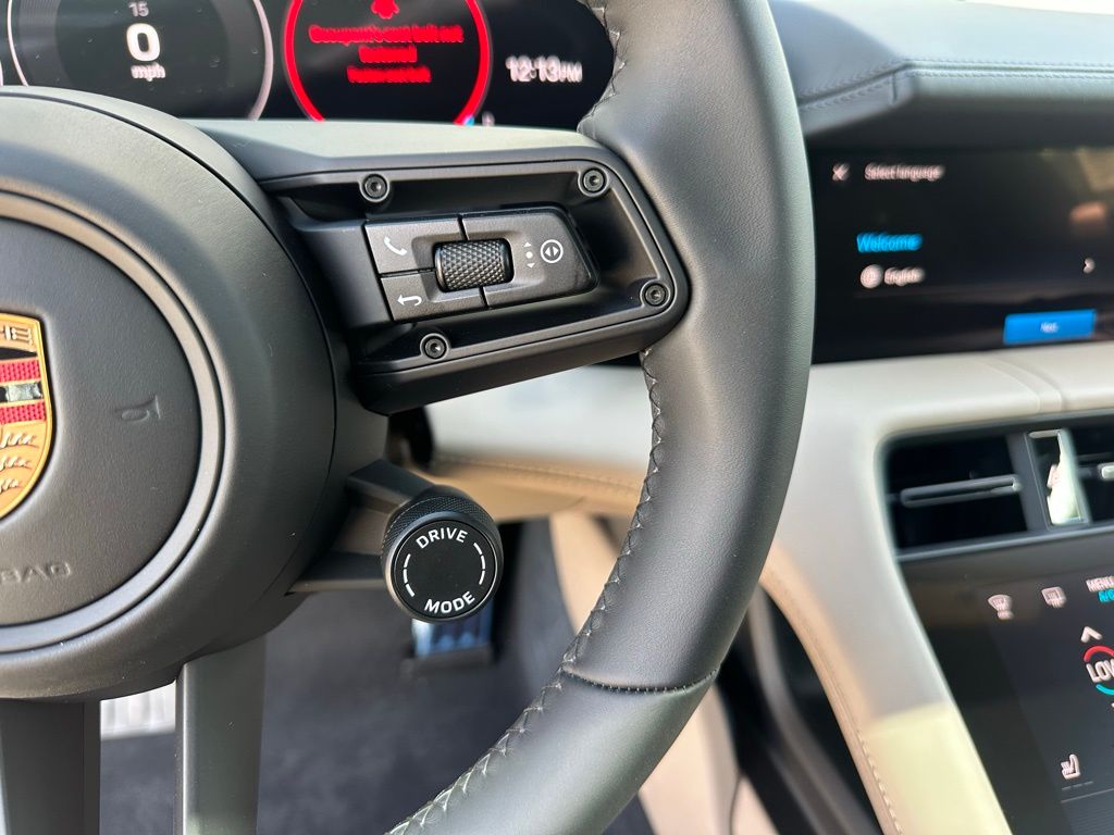 Thumbnail: 2026 Porsche Taycan - 17