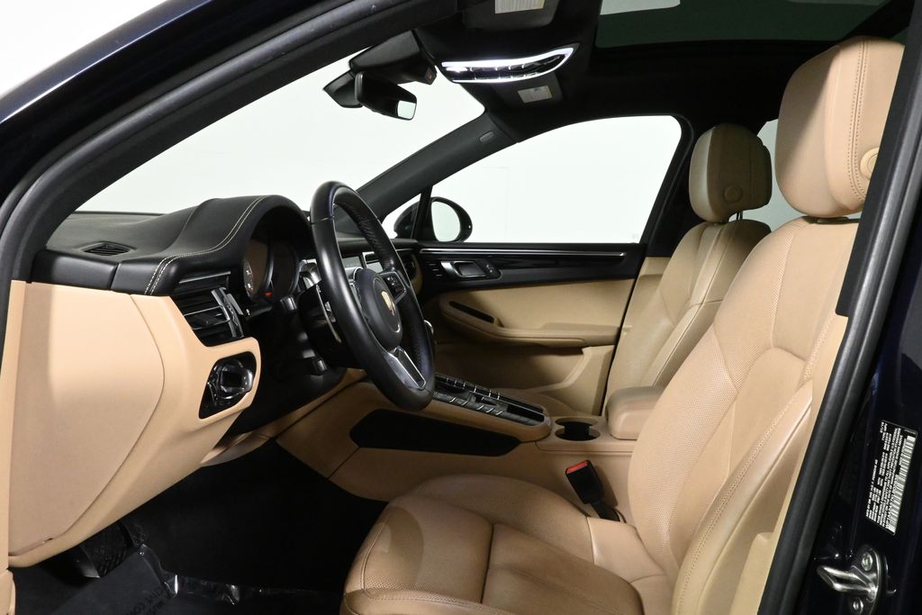 Thumbnail: 2019 Porsche Macan - 3