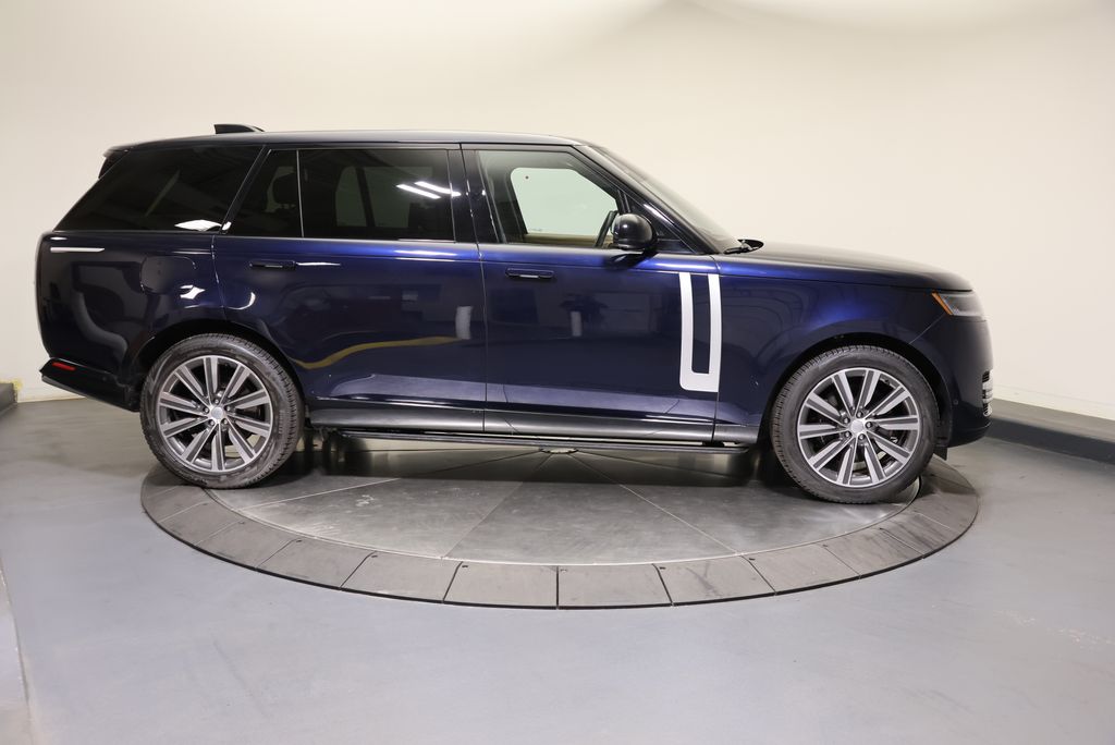 Thumbnail: 2023 Land Rover Range Rover - 6
