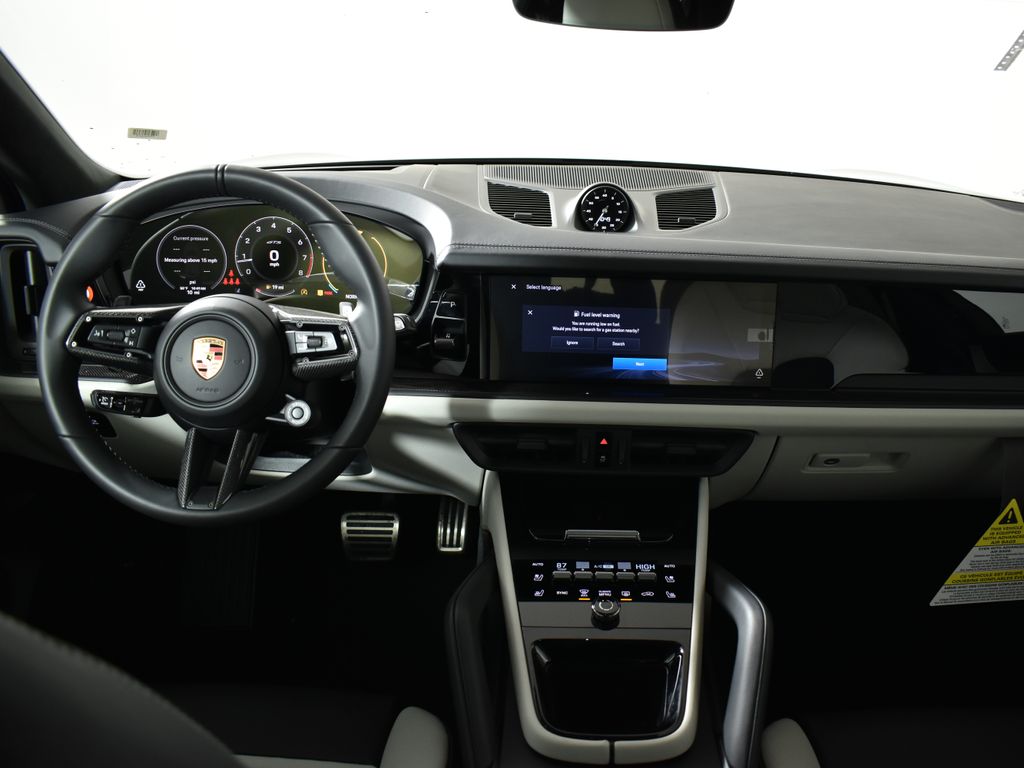 Thumbnail: 2026 Porsche Cayenne - 16