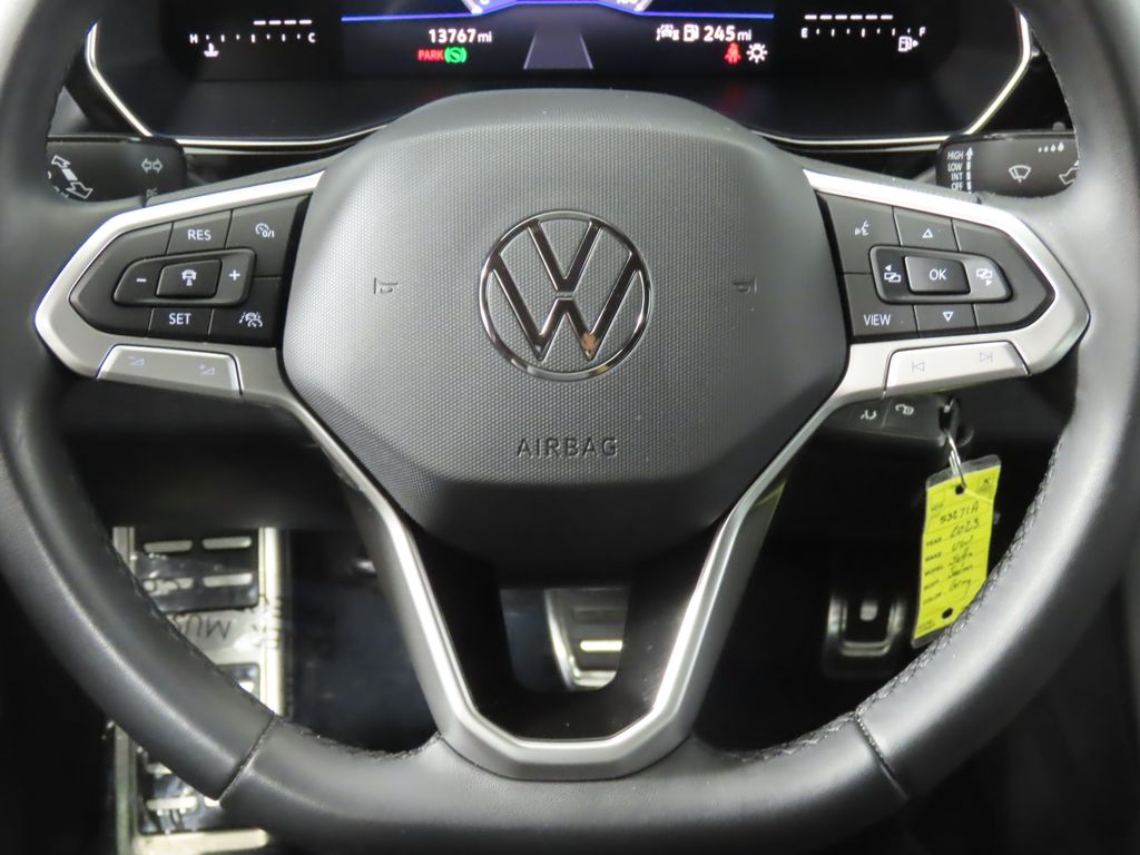 Thumbnail: 2023 Volkswagen Jetta - 14