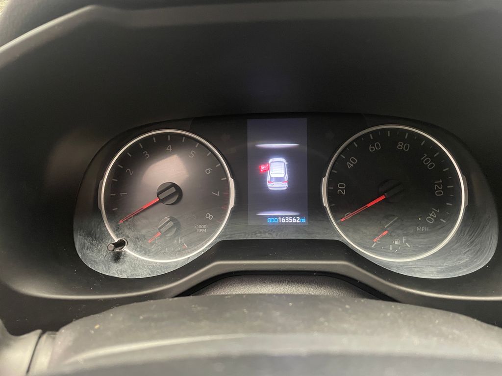 2021 Toyota RAV4 LE 23