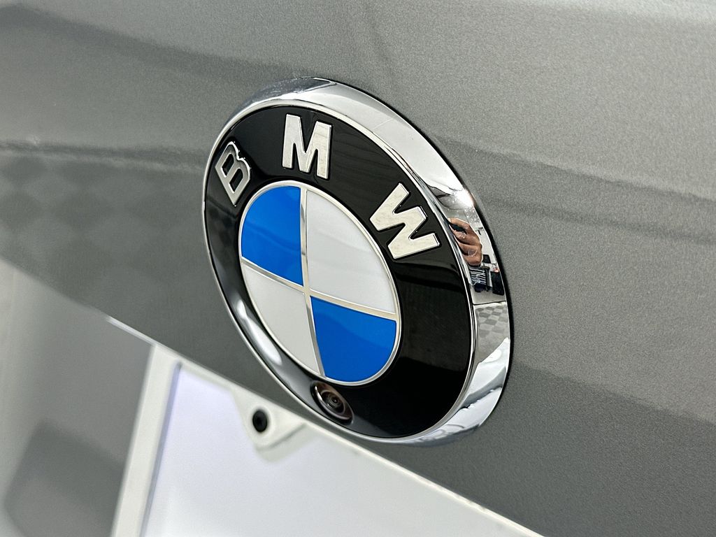 Thumbnail: 2026 BMW i4 - 22