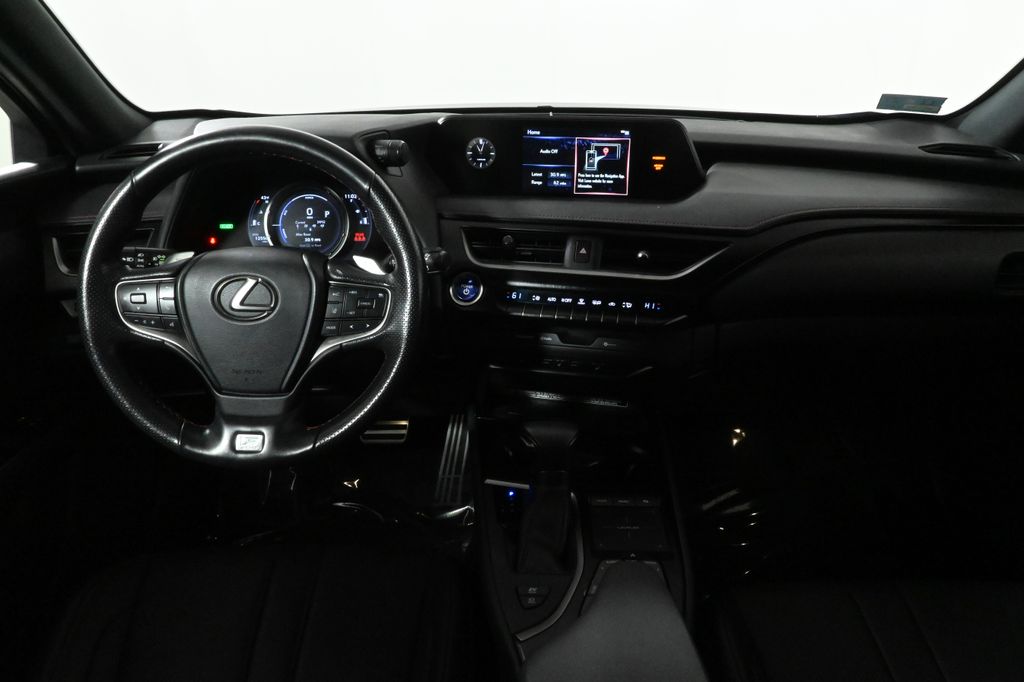 Thumbnail: 2022 Lexus UX - 17