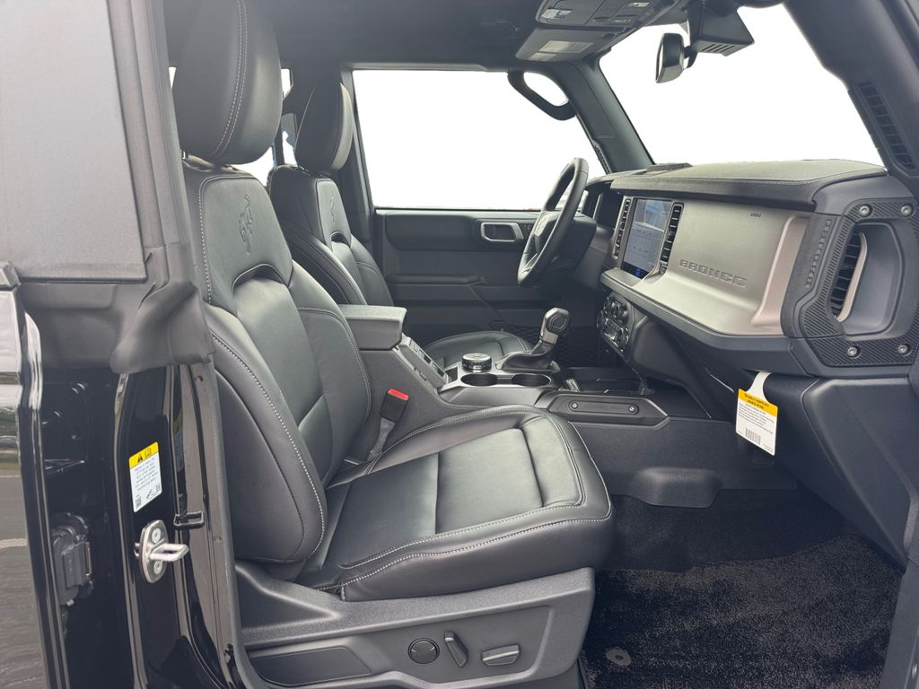 2026 Shadow Black Ford Bronco Outer Banks 4X4 SUV
