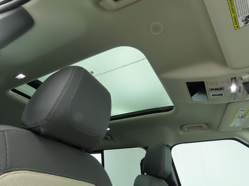 Thumbnail: 2024 Land Rover Defender - 17