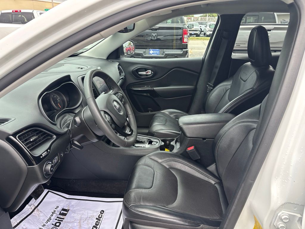 Used 2023 Jeep Cherokee SUV