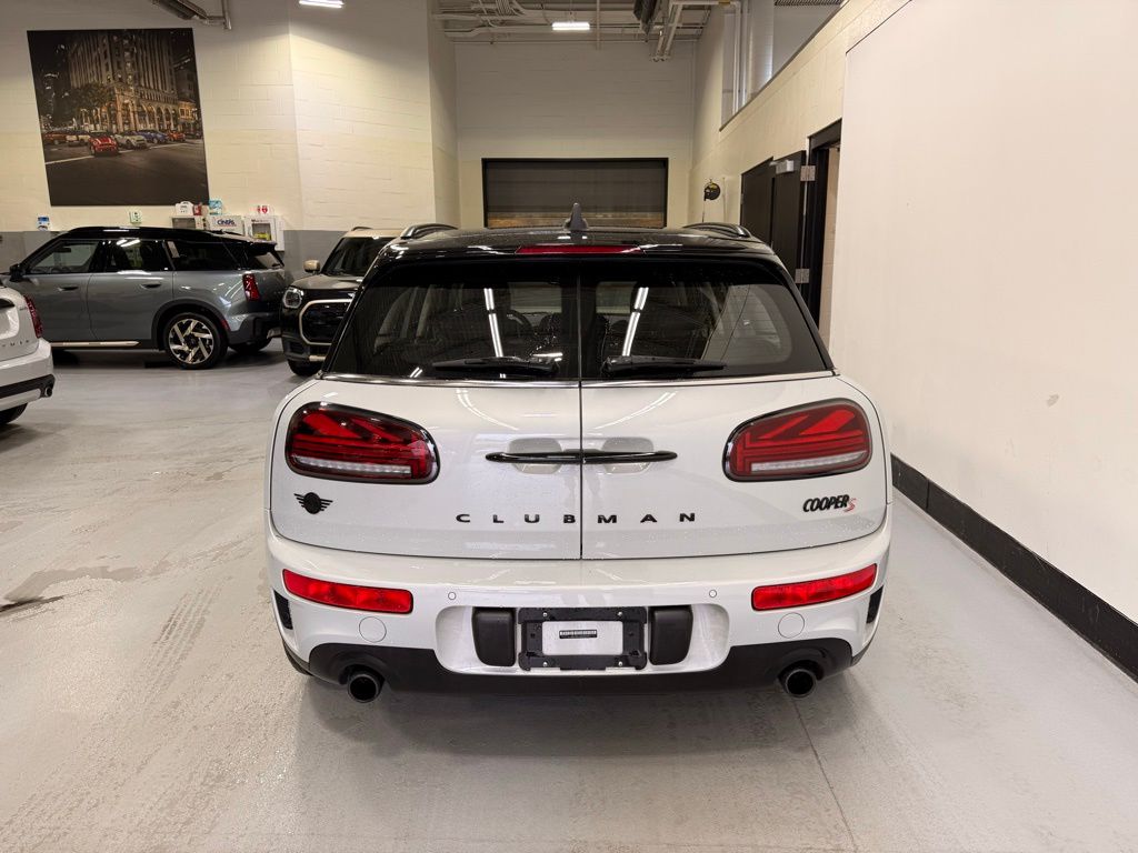 Thumbnail: 2022 MINI Cooper Clubman - 4