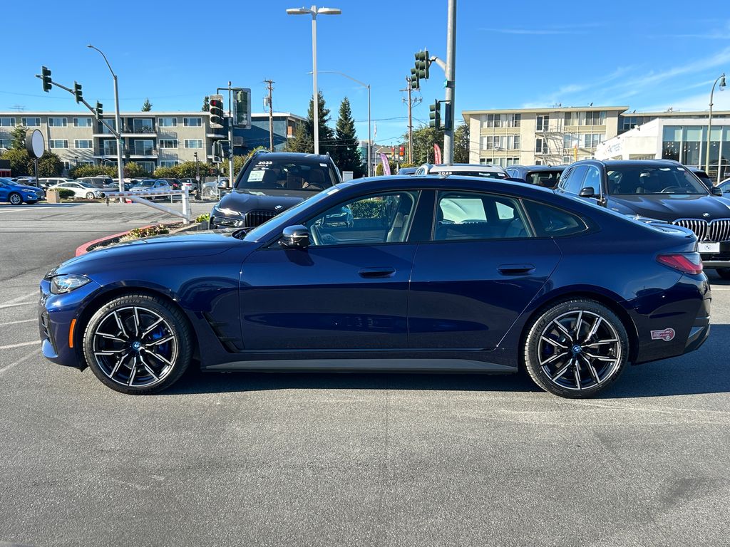 Thumbnail: 2023 BMW i4 - 2