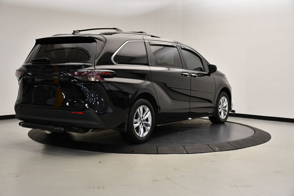 2023 Toyota Sienna XSE 5