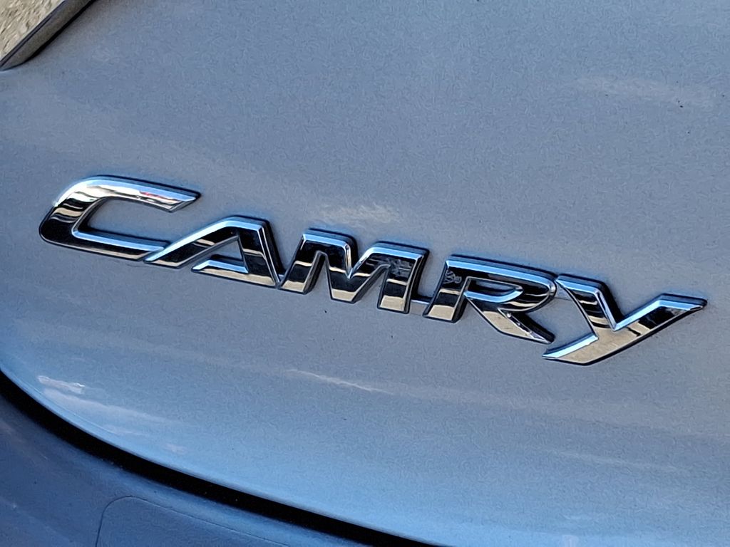 2017 Toyota Camry LE 30