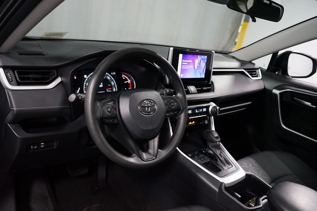 Thumbnail: 2025 Toyota RAV4 - 11