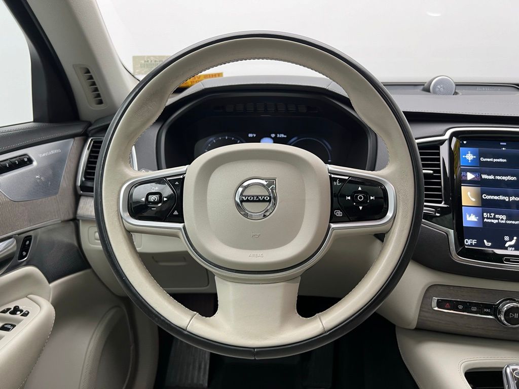 Thumbnail: 2022 Volvo XC90 - 18