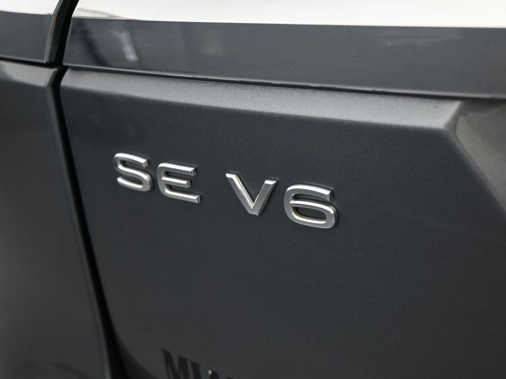 Used 2021 Gray Volkswagen 3.6L V6 SE w/Technology image 34