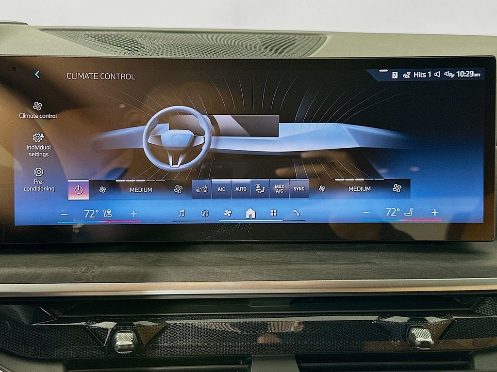 Thumbnail: 2026 BMW X7 - 14