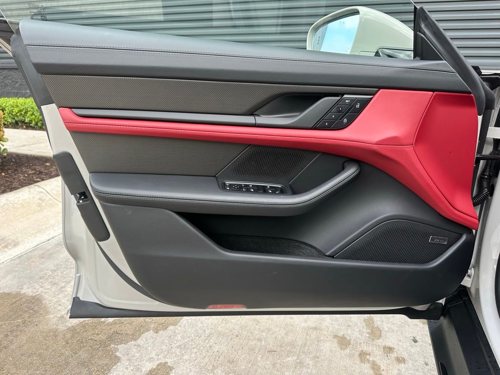 Thumbnail: 2026 Porsche Taycan - 20