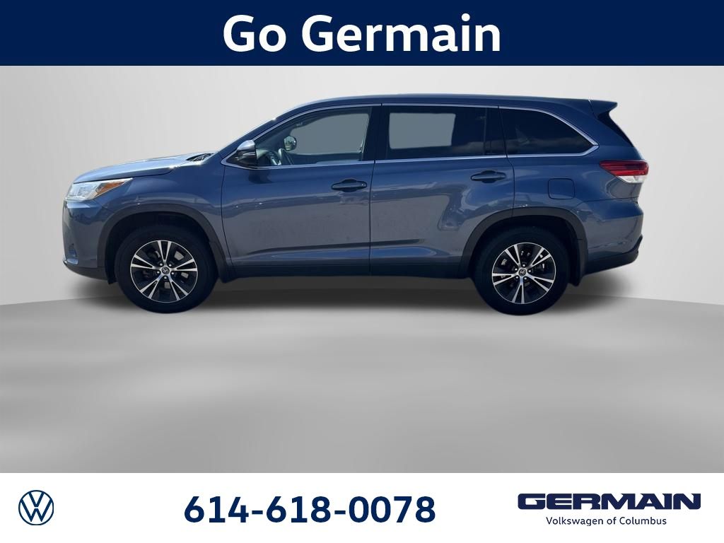 Used 2019 Blue Toyota LE image 3