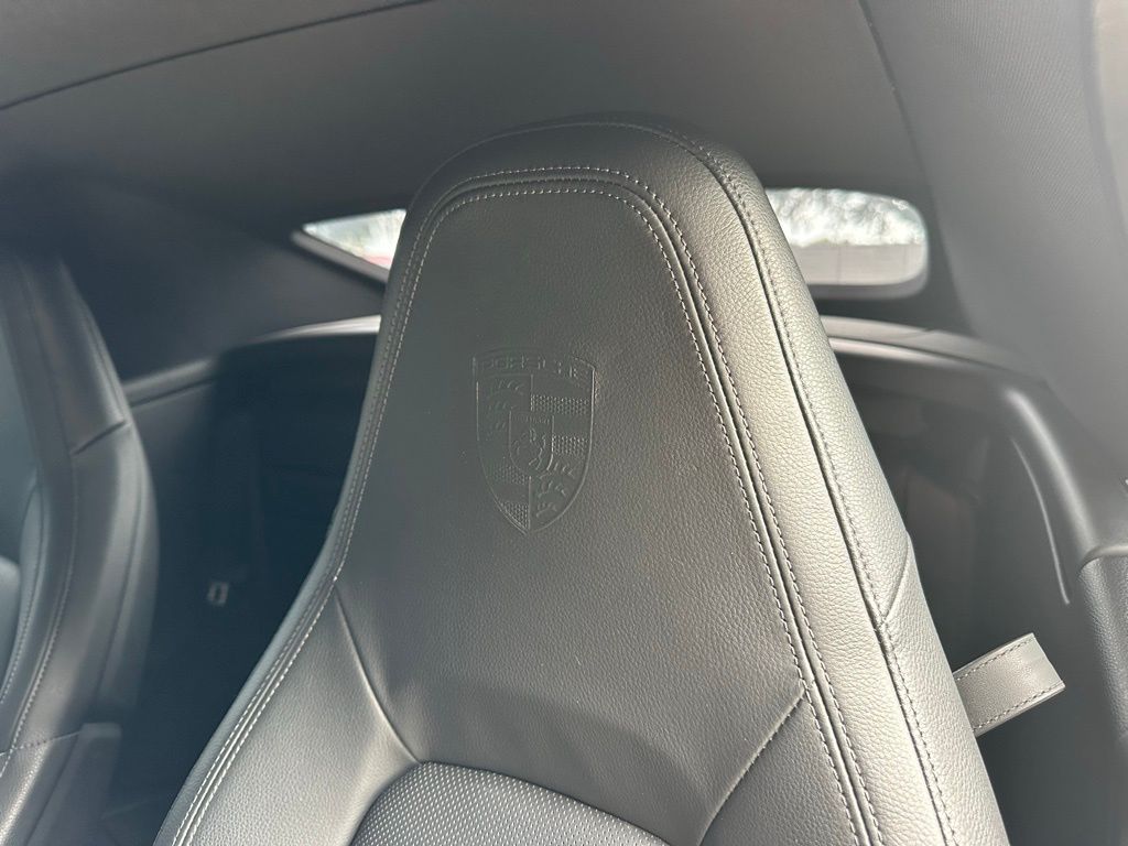 Thumbnail: 2025 Porsche 911 - 25