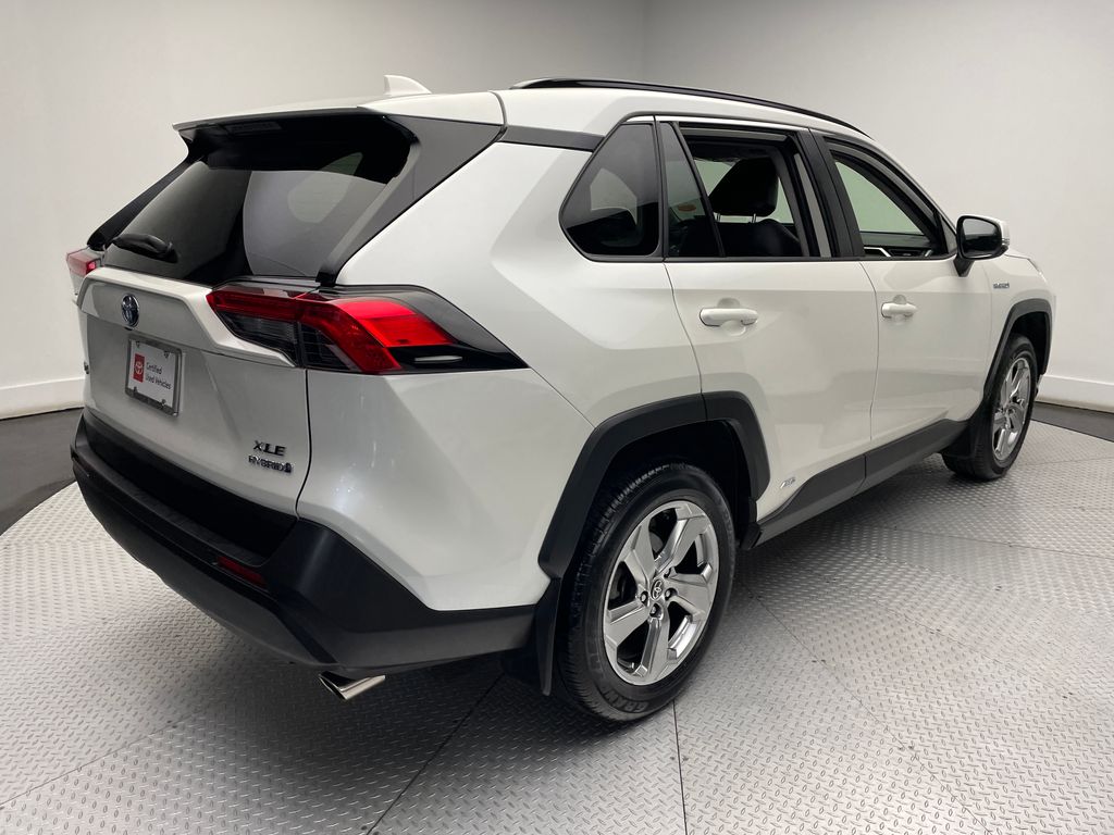 2021 Toyota RAV4 XLE Premium 5
