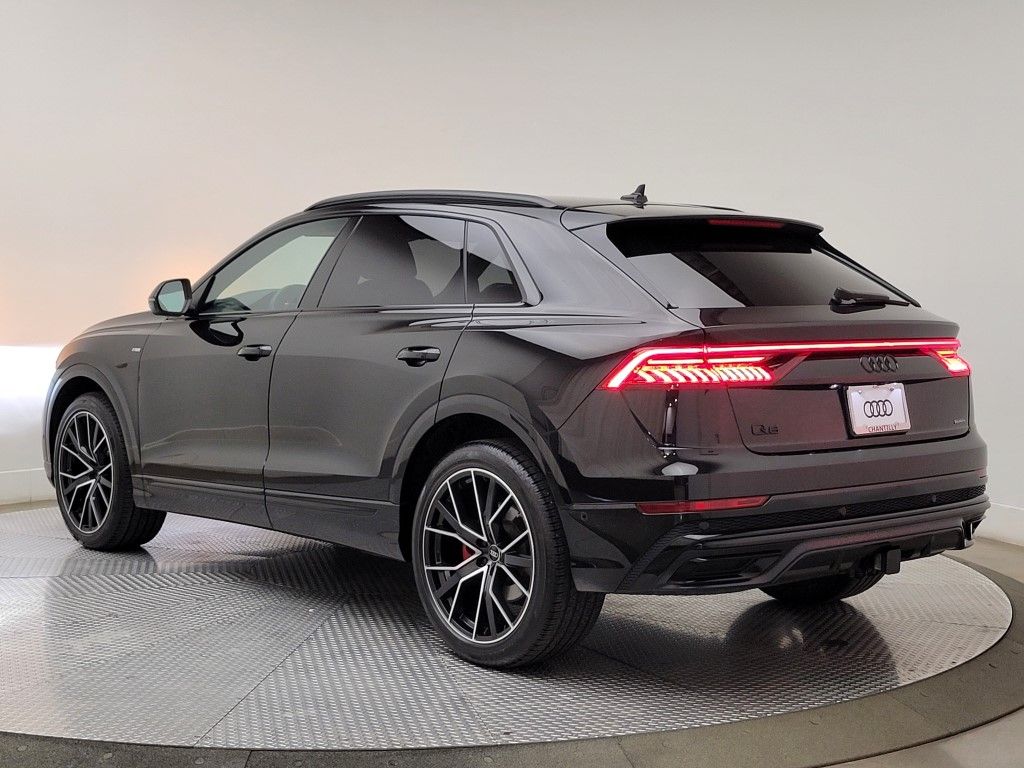 Thumbnail: 2023 Audi Q8 - 4