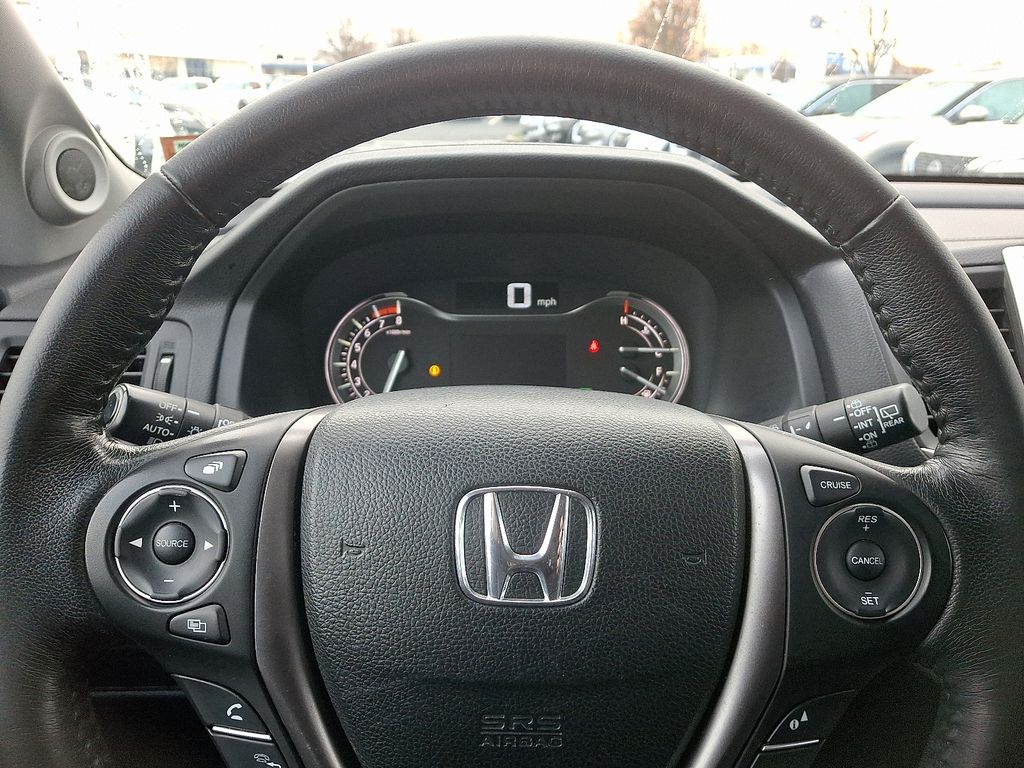 Thumbnail: 2016 Honda Pilot - 20