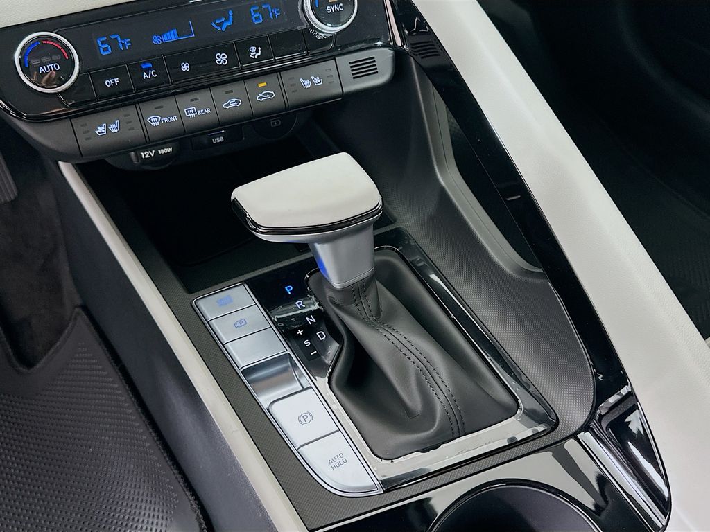 Thumbnail: 2025 Hyundai Elantra - 15