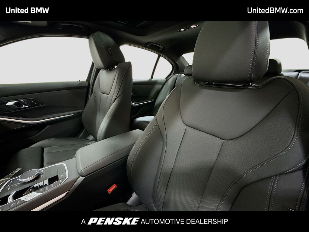 Thumbnail: 2026 BMW 3 Series - 5