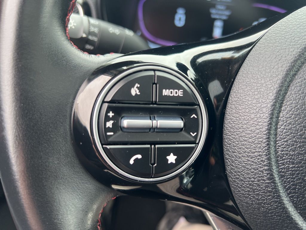2023 Kia Soul GT-Line photo