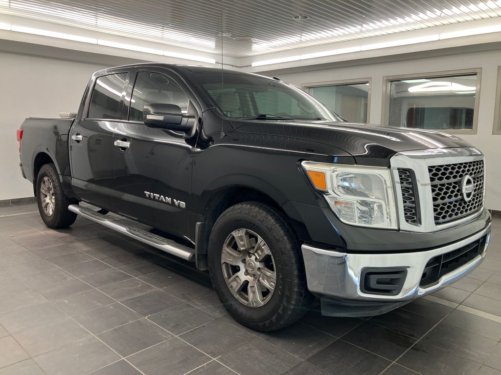 2018 Nissan Titan SV 5